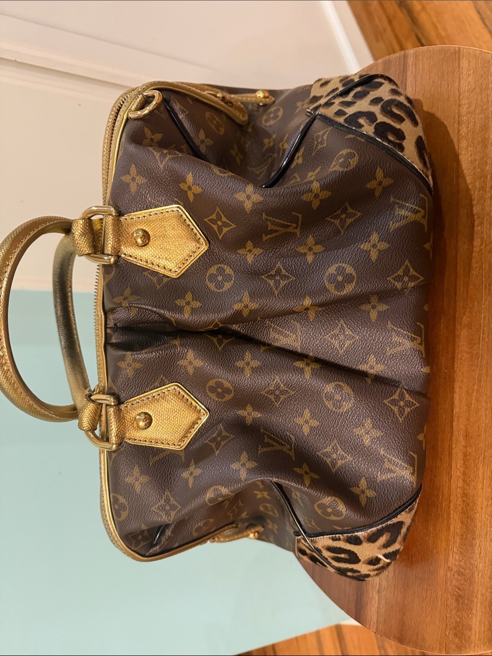 Louis Vuitton Monogram Leopard Stephen Bag - Picture 3 of 16